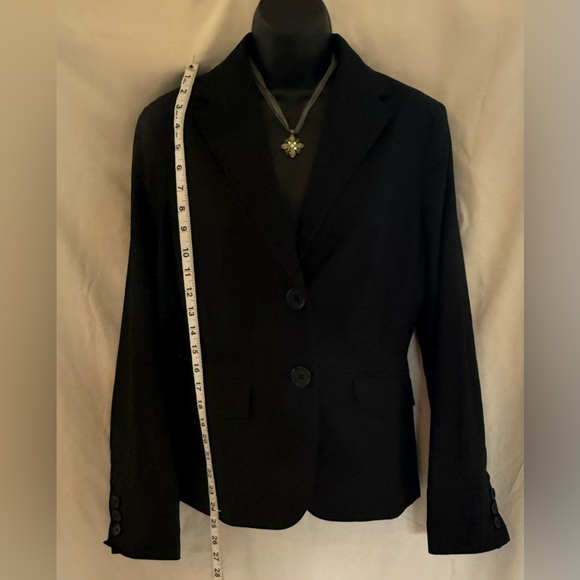 ⭐️  WOMENS GAP BLACK 2 Button BLAZER size 8 - Picture 4 of 9